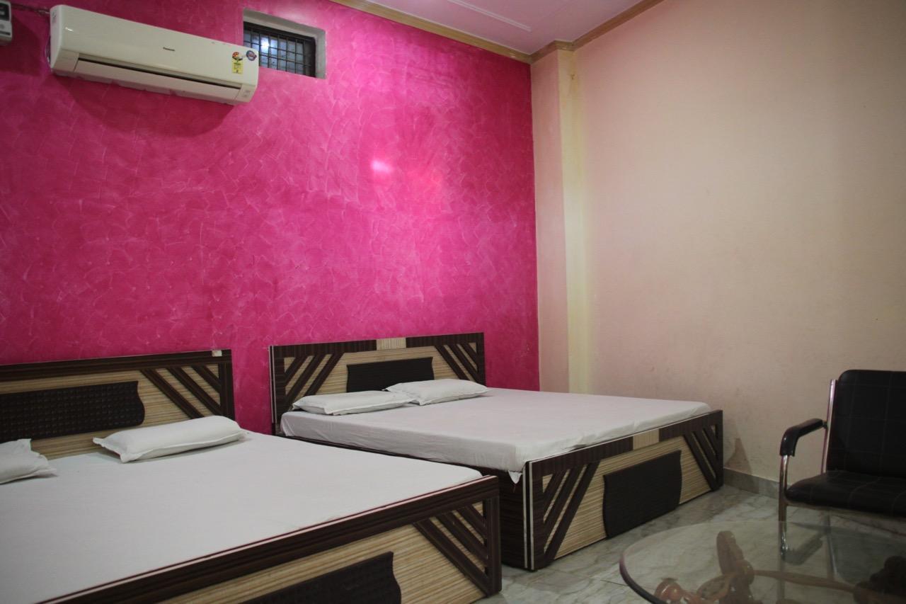 Vinayak Palace Hotel Mathura Exterior foto